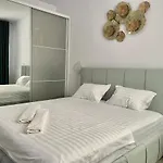Camis Delux Апартаменты *